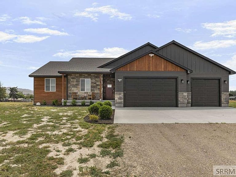 148 Pheasant Run Cir photo 1