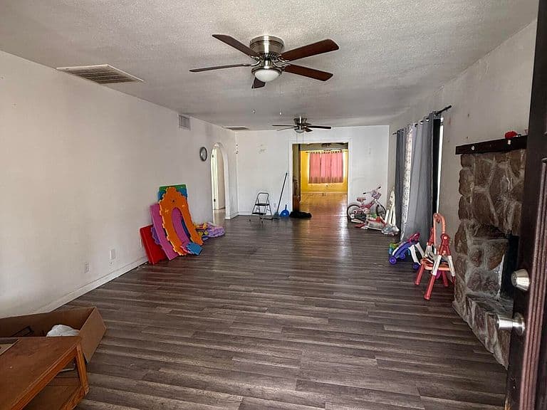 732 N Sonoita Ave photo 4