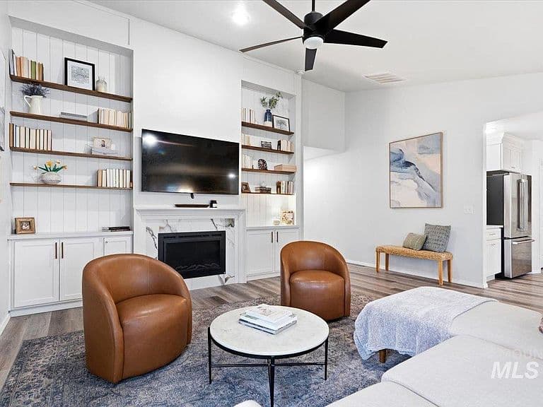 9170 W Tuberose St photo 5