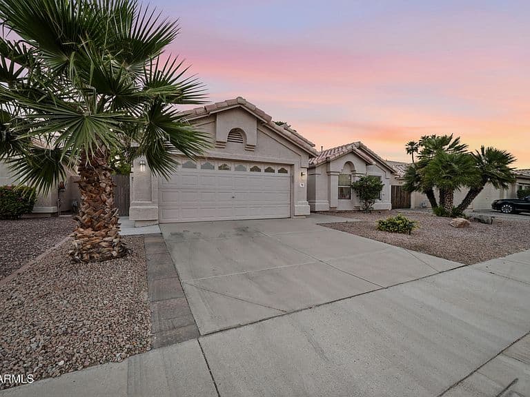 780 S PINEVIEW Drive photo 3