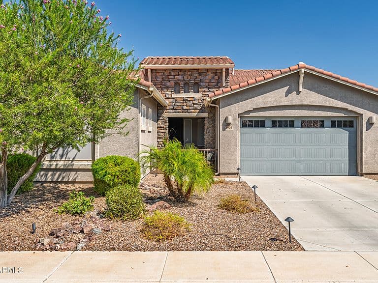 3904 E DOGWOOD Place photo 1