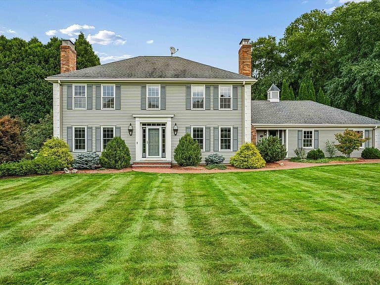 10 Puritan Drive photo 2