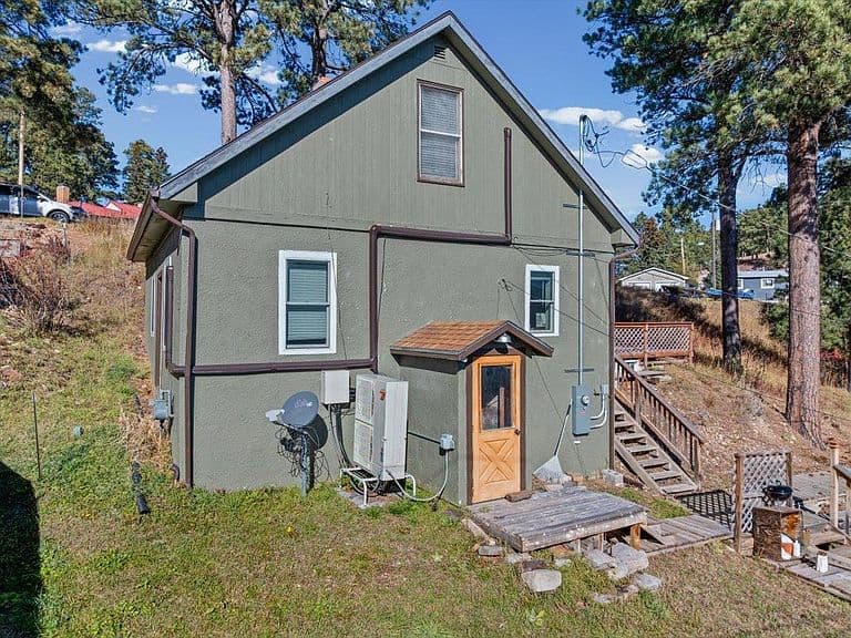 407 W Summit St photo 1