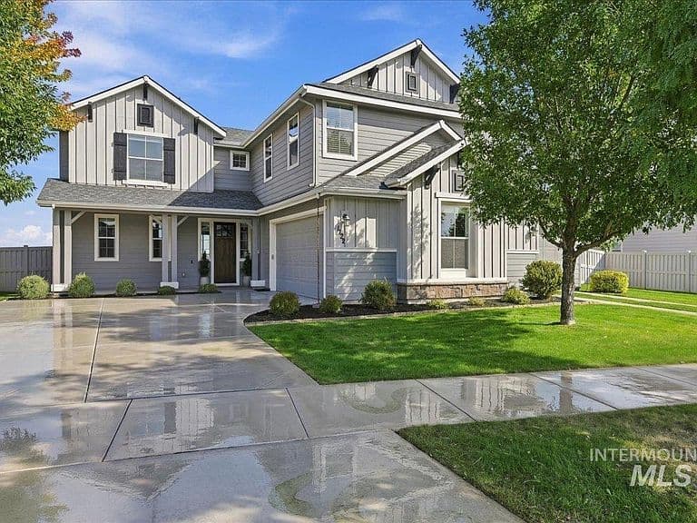 1122 W Seldovia Dr photo 1