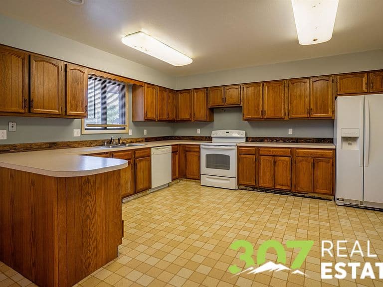 20 Casper Dr photo 5