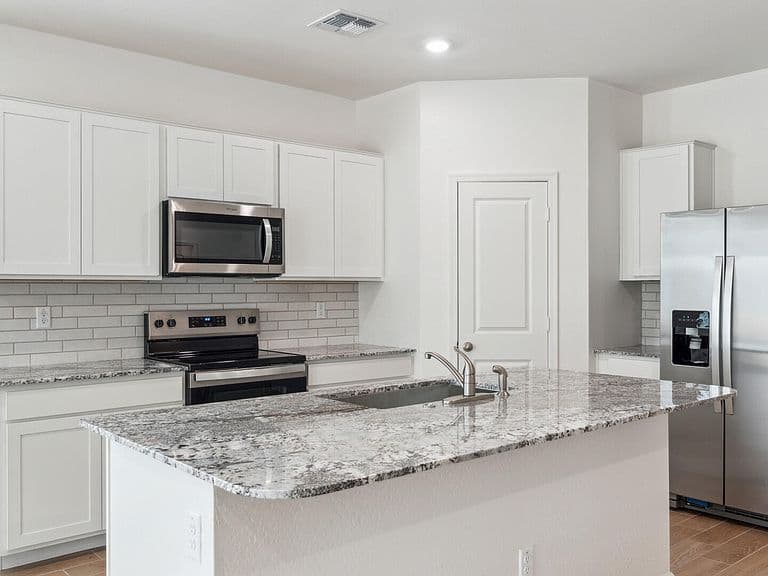 34811 W Angelo Drive photo 3