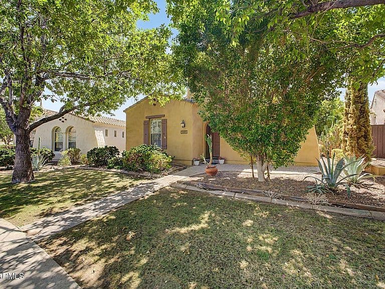 3965 N Park Street photo 3