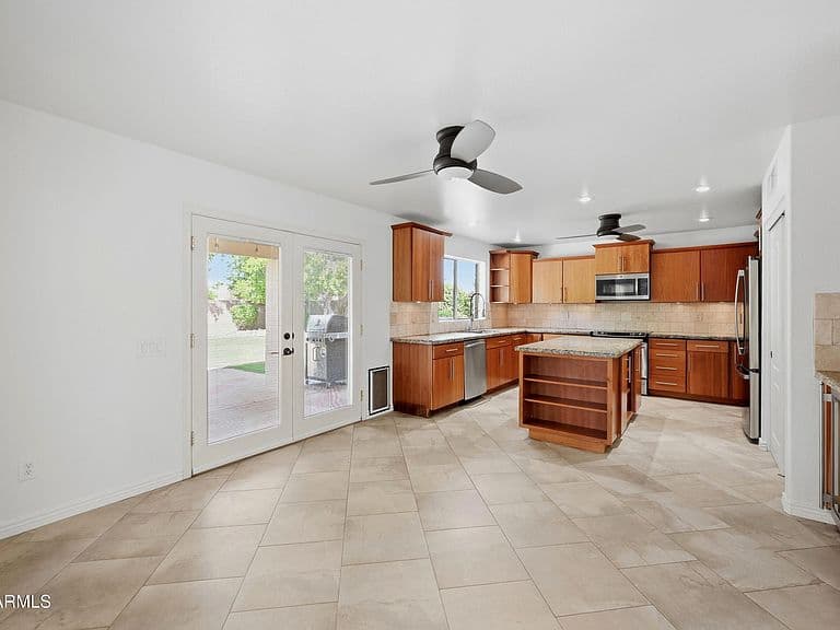 1054 E Golden Court photo 5
