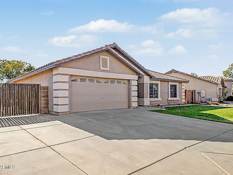 2228 S Banning Street photo 4