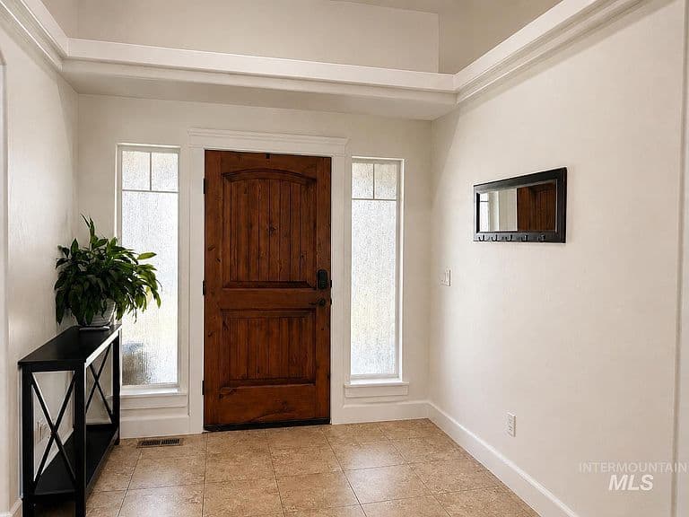 1057 Oakwood Ave photo 4