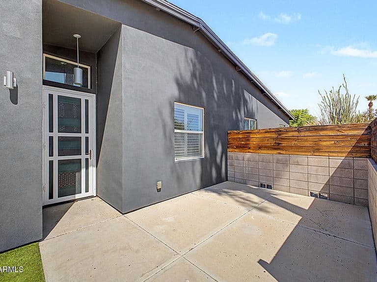 8302 E HEATHERBRAE Avenue photo 4