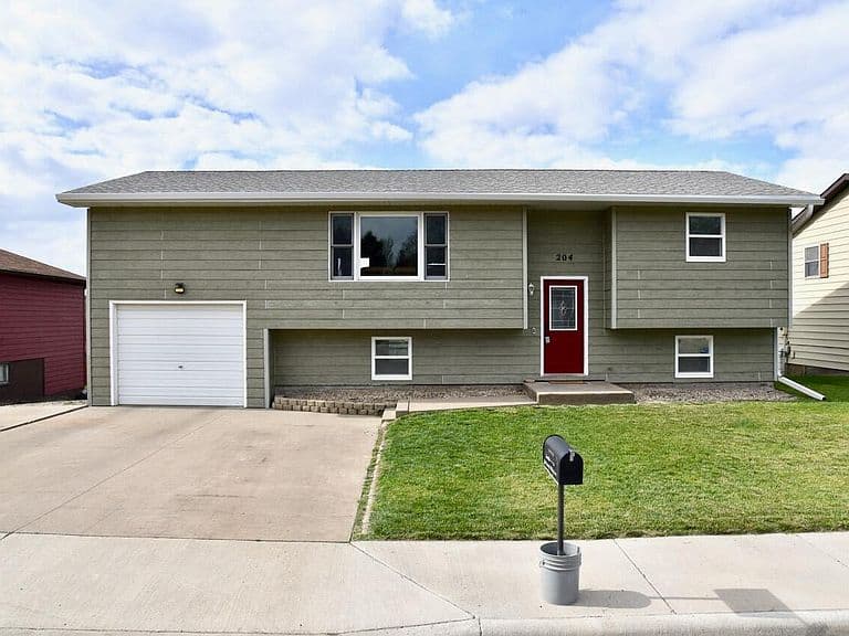 204 E Scotty Philip Ave photo 1