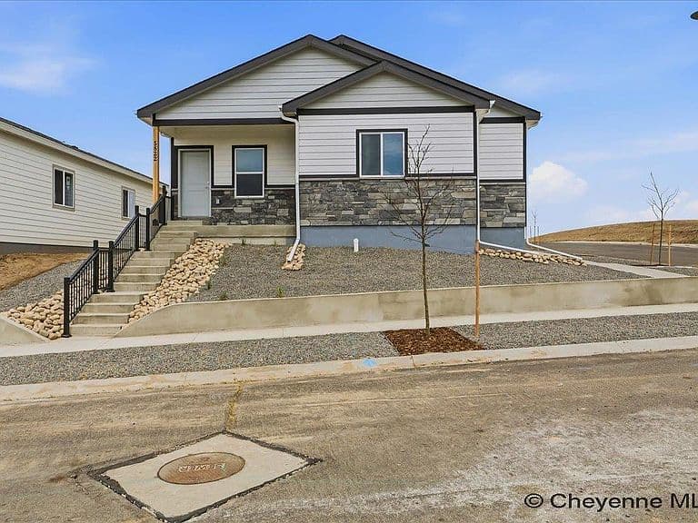 5721 Liz Ranch Rd photo 2