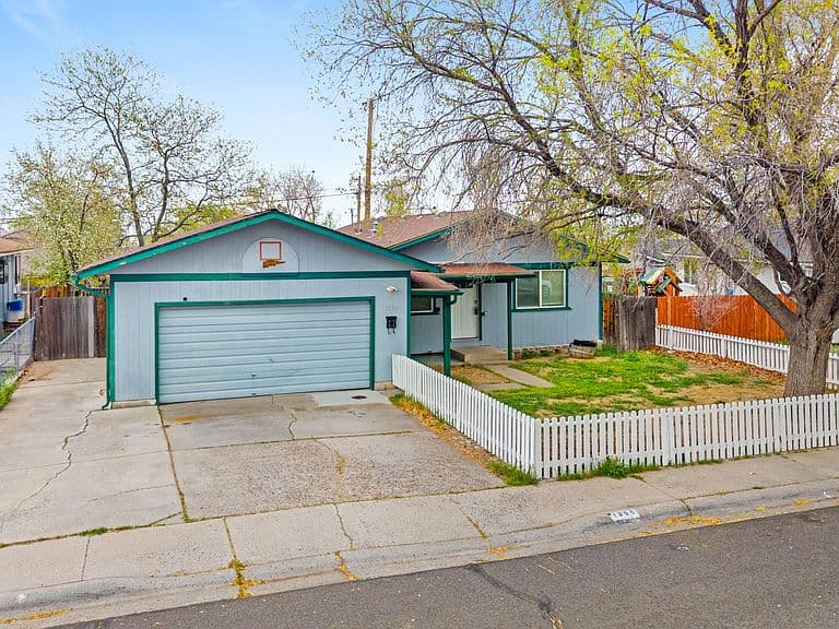 1330 Marne Dr photo 1