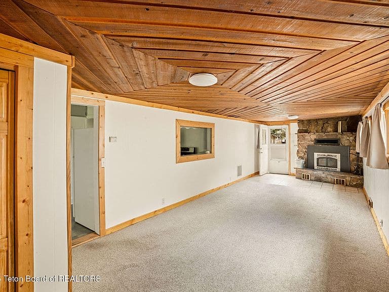 229 S Fremont Ave photo 4