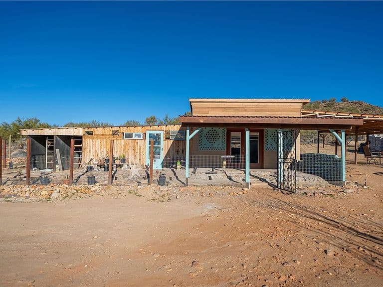 10887 S Duncan Rd photo 1