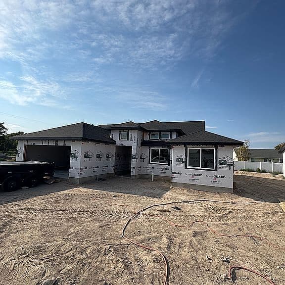1502 Tverdy Ln photo 2