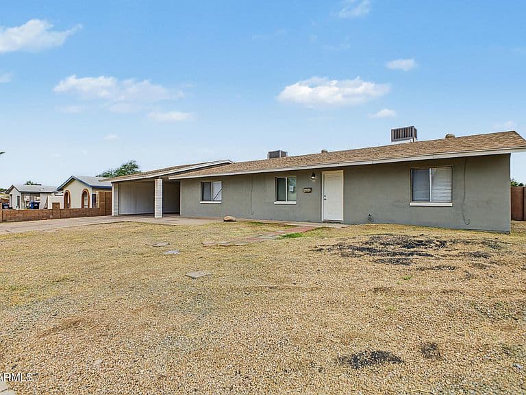 8102 W Heatherbrae Drive photo 3