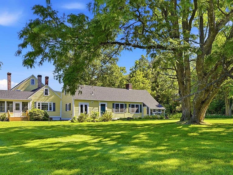 102 Hubbard Hill Road photo 2