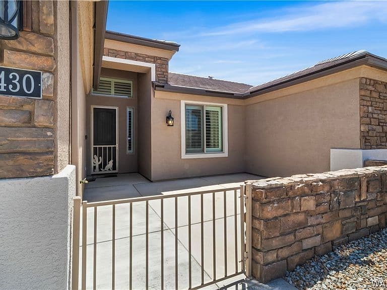 3430 Amanda Ave photo 2