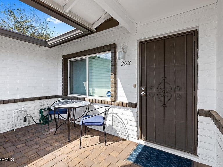 253 S MONTEREY Street photo 5