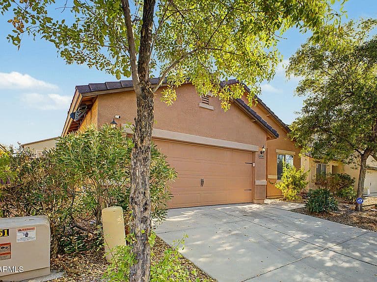 41345 W LUCERA Lane photo 2