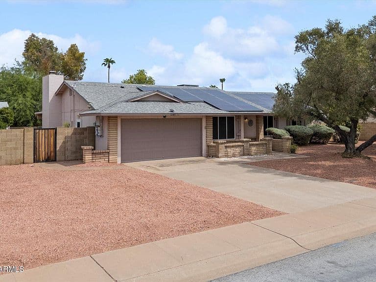 4016 E SHANGRI LA Road photo 2