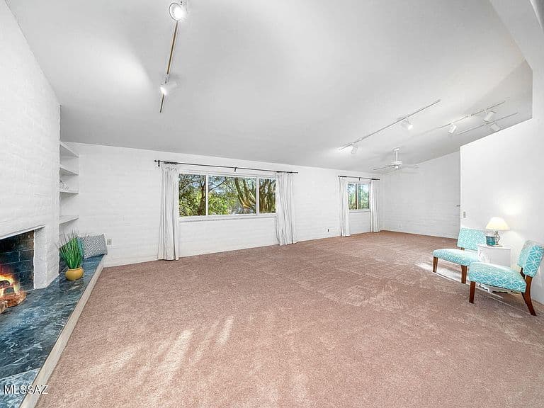 2215 E Camino El Ganado photo 4