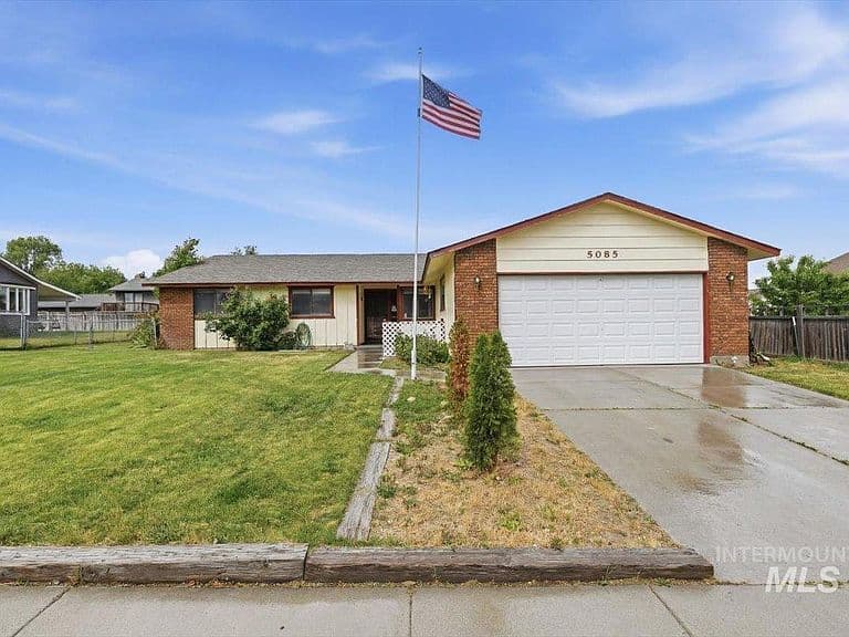 5085 S Council Bluffs Way photo 2