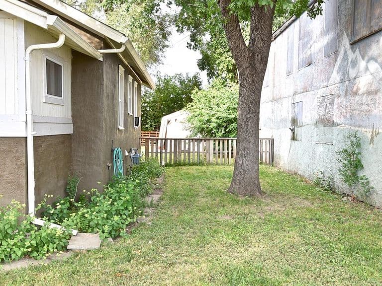 418 W Dakota Ave photo 4