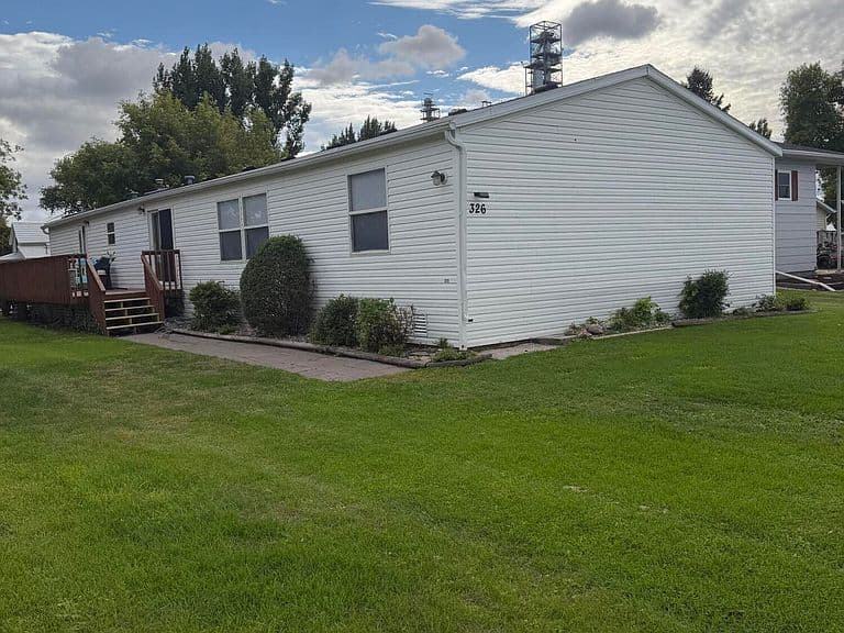 326 6th St photo 1