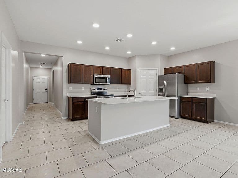 12394 W Reyher Farms Loop photo 4