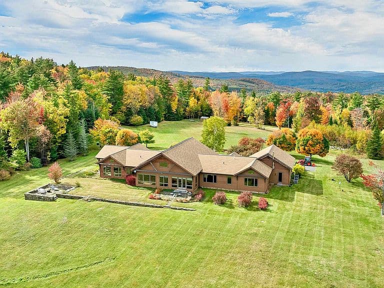 397 Ridge Road photo 1