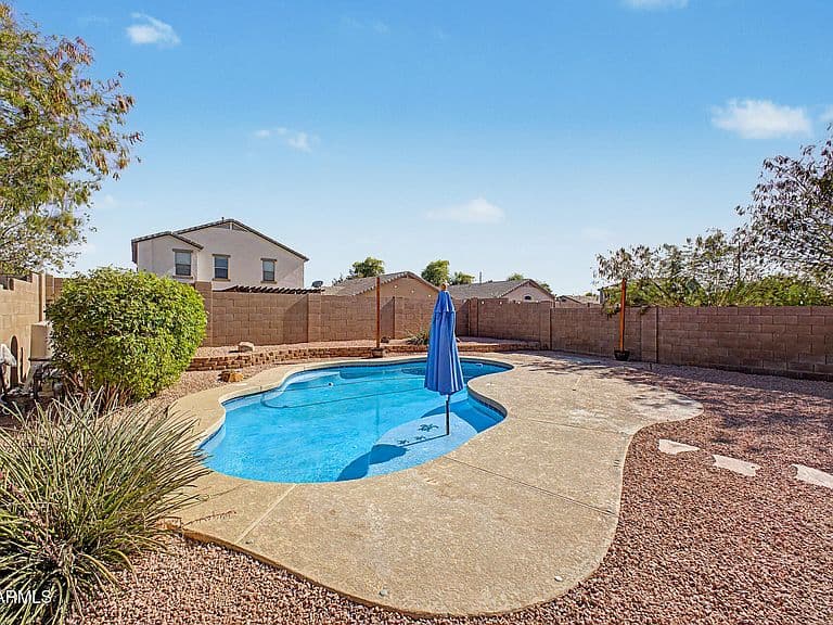 1337 W HEREFORD Drive photo 3