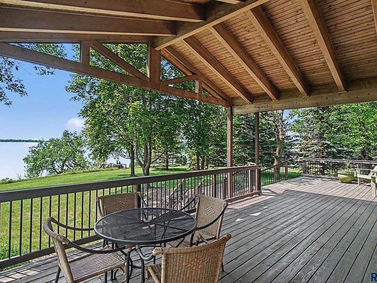 6767 Wicklow Hills Ln photo 4