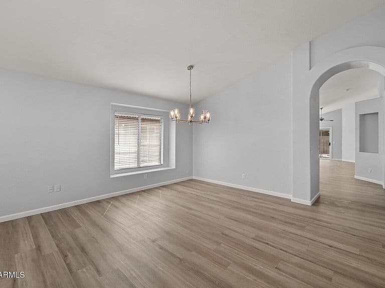 8343 W AUDREY Lane photo 2