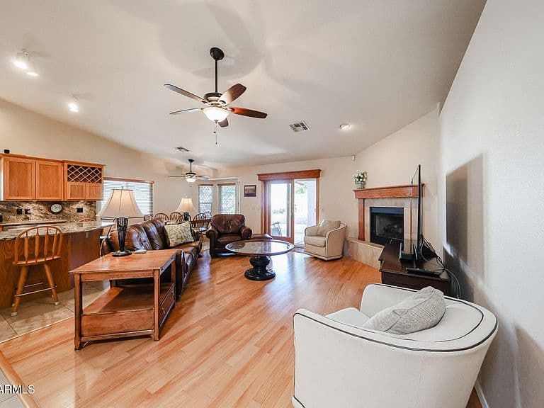 15135 N 89TH Avenue photo 5