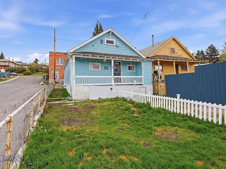102 Mullin St photo 5