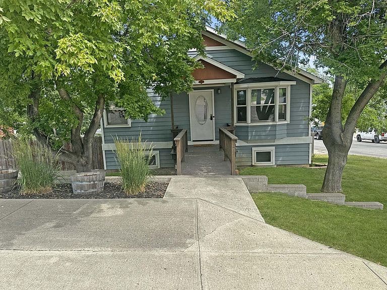 959 S Main St photo 1