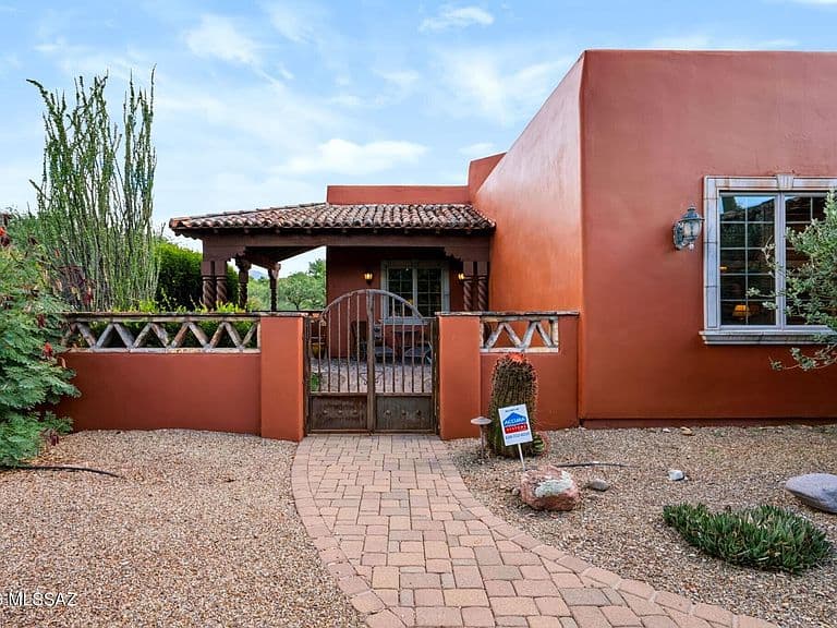 2155 Corte Balboa photo 1