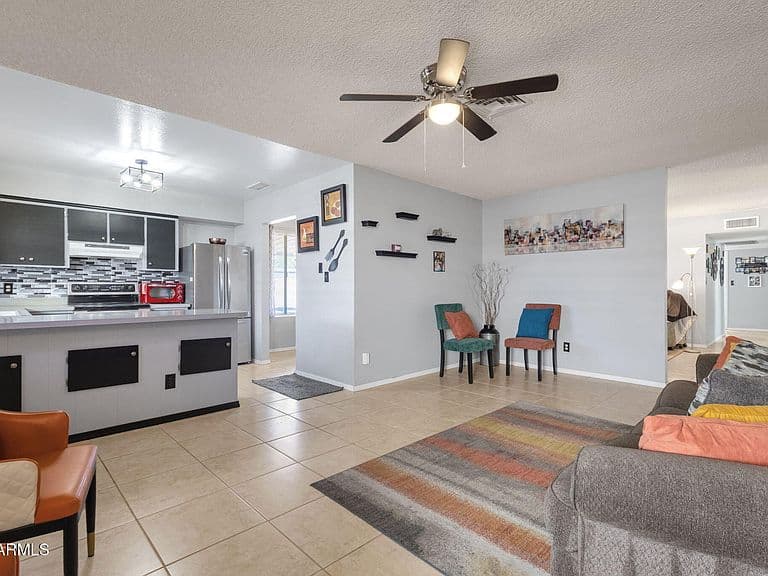 2124 E COLGATE Drive photo 5