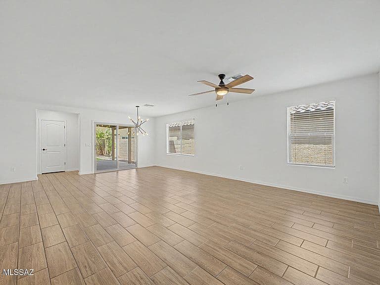 4400 S Sunrise Bluff Way photo 2