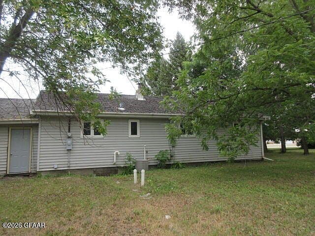 1029 Elm Ave S photo 5