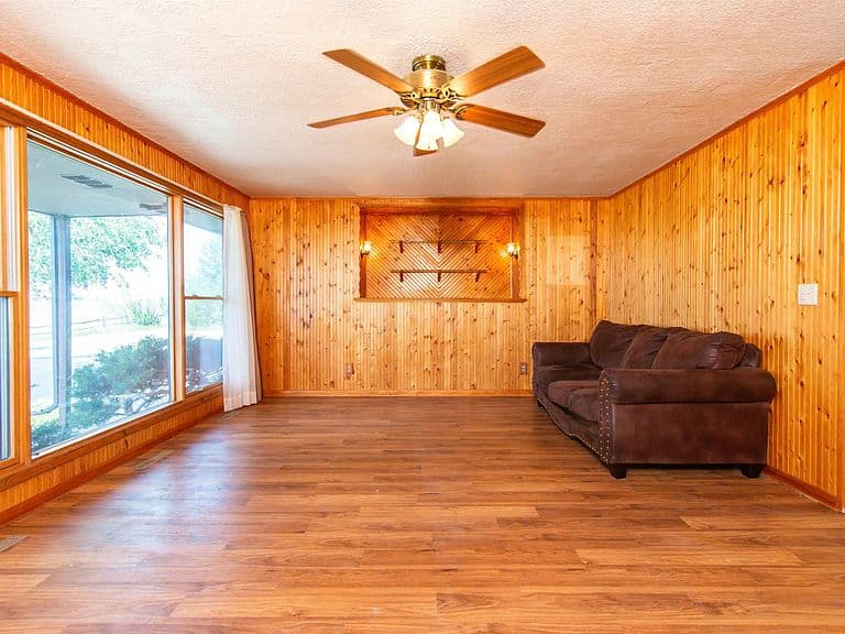 15810 E Highway 44 photo 5