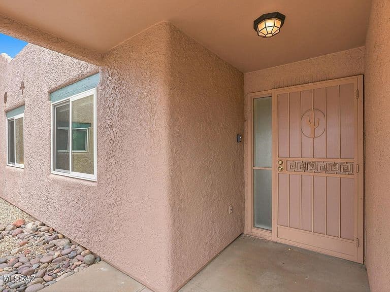 928 W Union Bell Dr photo 4