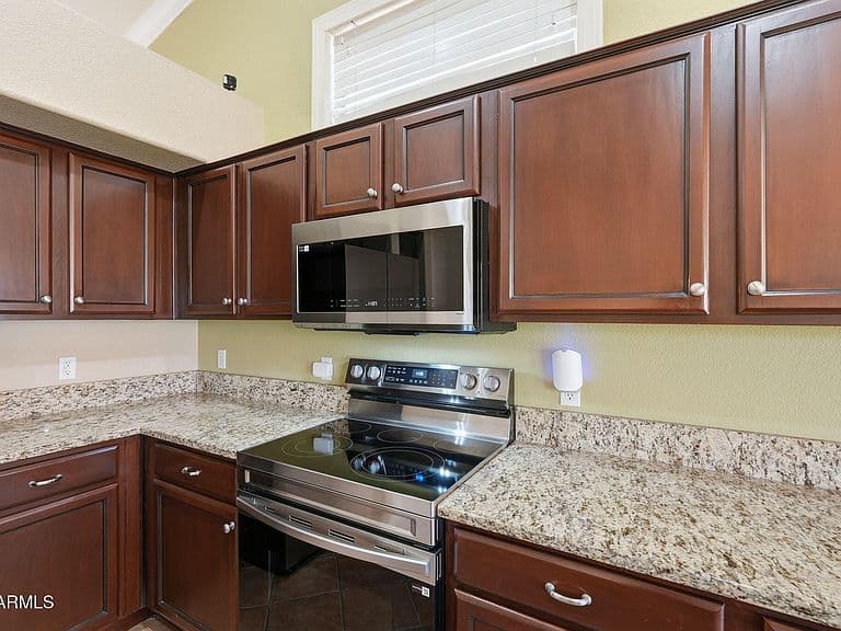 1322 W SPARROW Drive photo 4