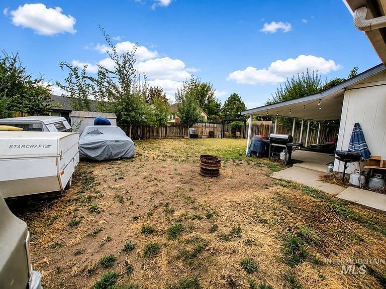 2419 Sugar Cane Dr photo 3