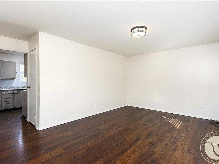 4239 Phillip St photo 3