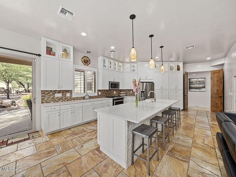 5170 N Sabino Hills Dr photo 5