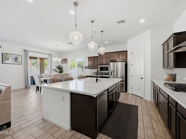 16392 W MADISON Street photo 5
